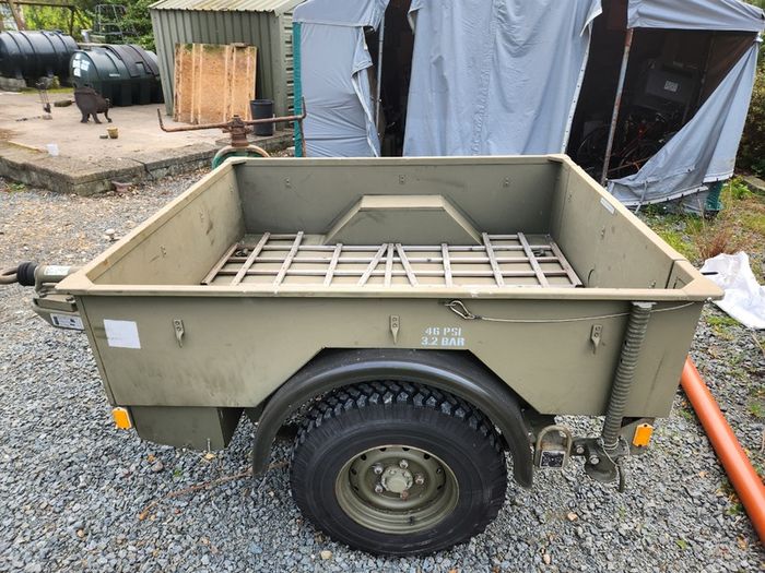 Land Rover Defender Penman Trailer - Military Farm  Army Camper Van Project