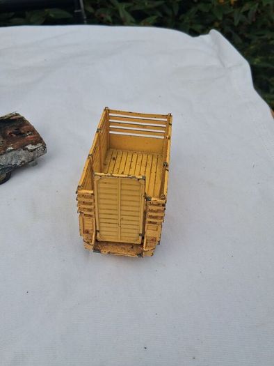 Vintage Diecast Toy Collection (Dinky,Lesney,Mecanno,Corgi) 22 Pieces