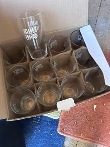 12 new unused islands edge pint glasses