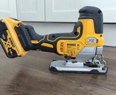 DeWalt