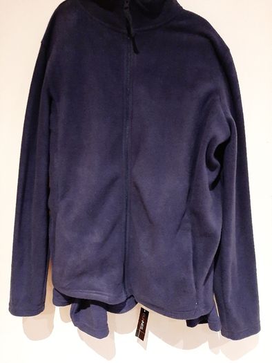 new fleece navy L tag attached