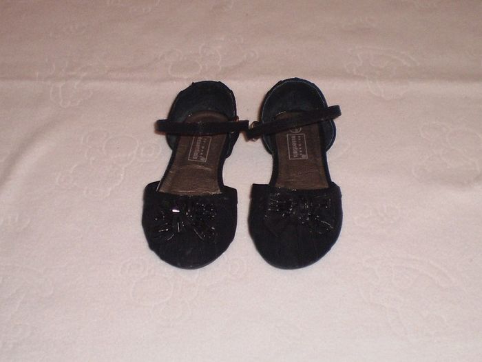 Baby Girls Shoes size UK 6 / Euro 24