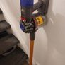 dyson v8 Image 2