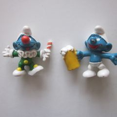 Two Vintage Smurf Figurines 2" Peyo Bully Pvc