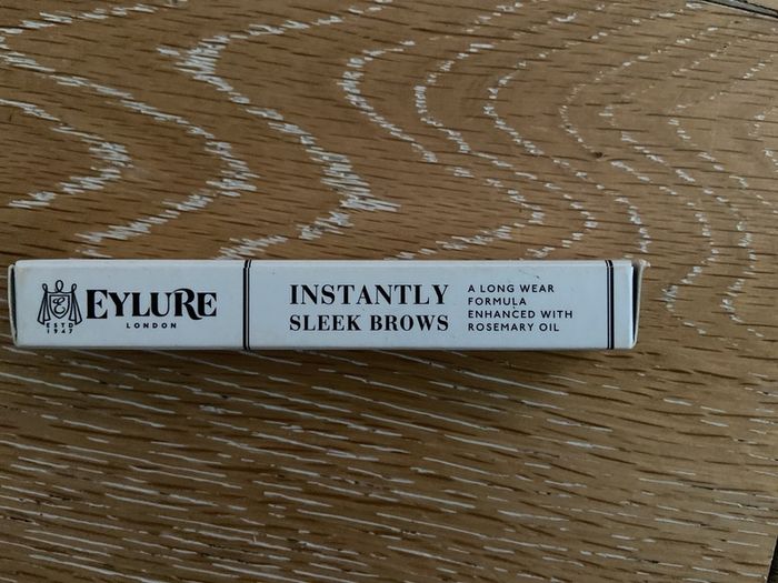 Brand New Eyelure Brow Tame and Define Wax