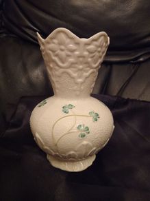 belleek shamrock vase 1990s