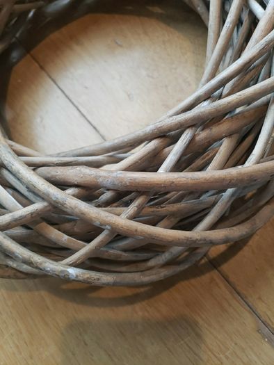 Woven willow wreath