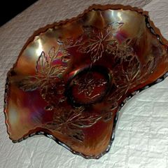 Fenton Carnival Glass AUTUMN ACORN Ruffled Bowl