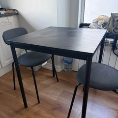 table + 2 chairs