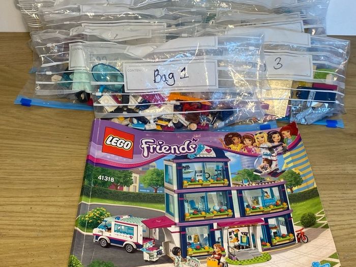 LEGO Friends Heartlake Hospital