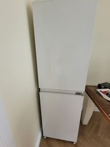 Kenwood integrated fridge/freezer