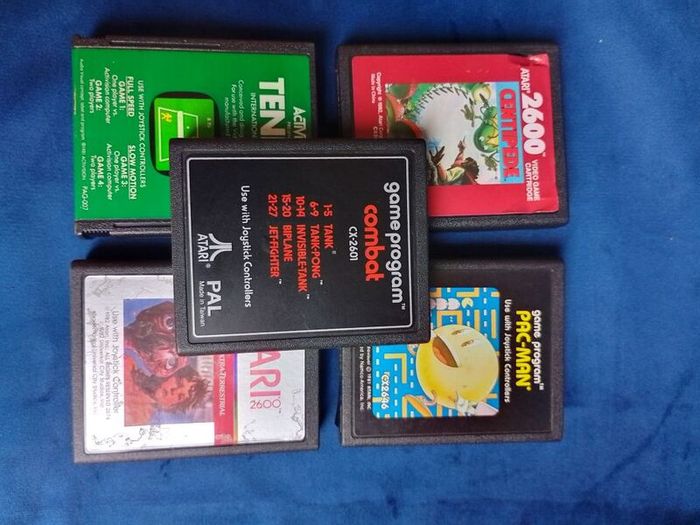 Atari 2600 'woody' console set with ganes