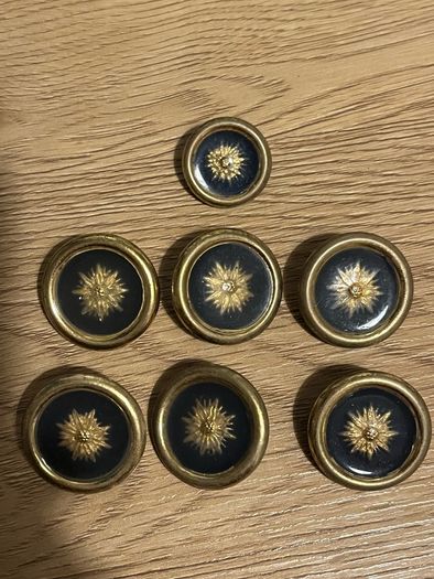 7 Vintage Buttons