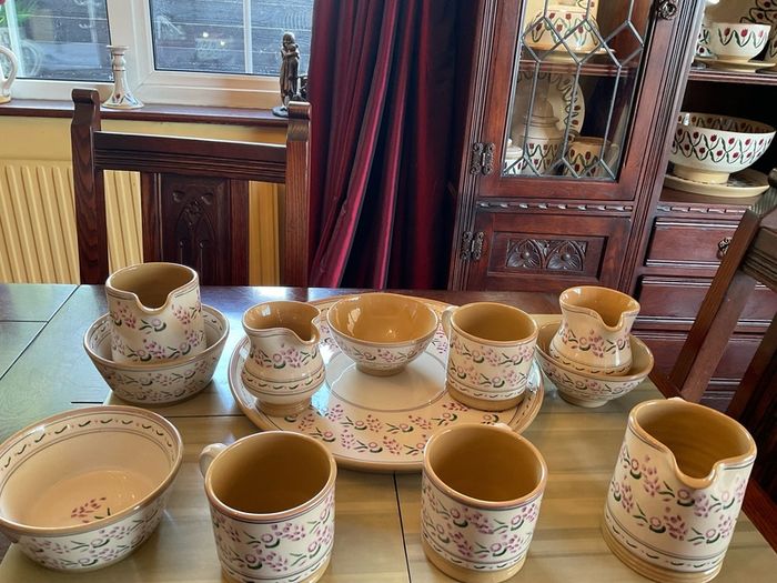 Nicholas Mosse lavender  from USA . New and unused .pricing the platter for this ad . Selling individually