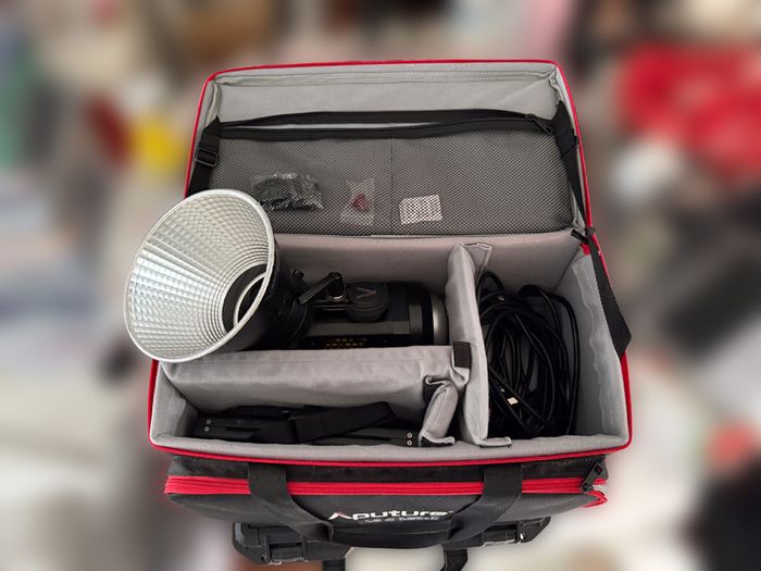 Aputure LS C120d II 120d II Daylight LED Video Light Kit with Bag, Controller & Reflector