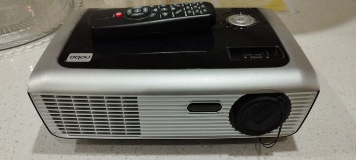 Projector Nobo X28 Digital Projector
