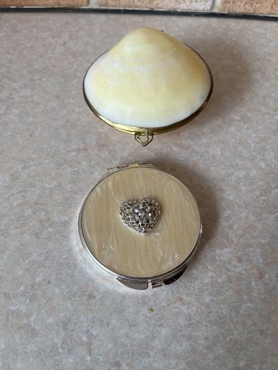 Clamshell Trinket Jewelry Box/Purse  & Roynd Picket compact dual mirror