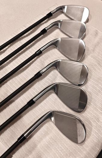 TaylorMade QI Max Graphite Irons with QI4D 4 & 5 Hybrid