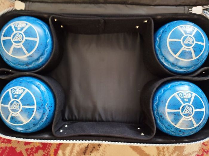 Aero Groove Lawn Bowls