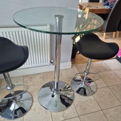 High Glass Table and 2 Bar Stools