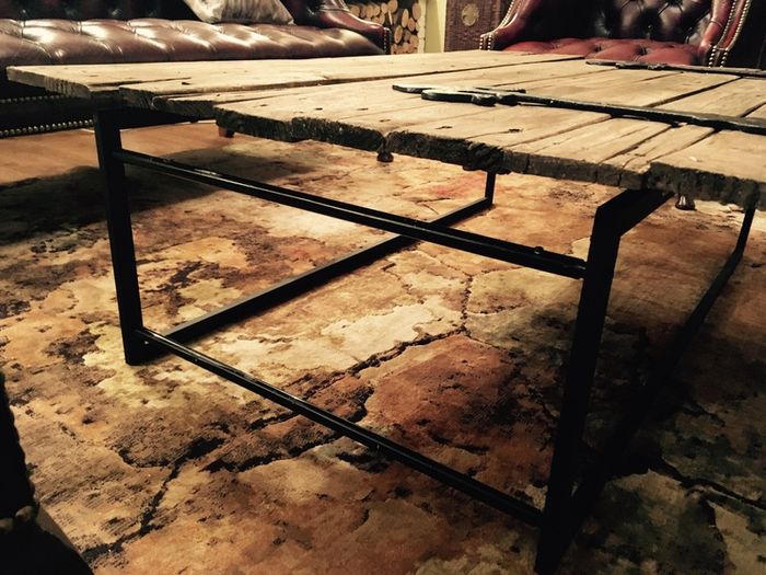 Charming antique look coffe table.