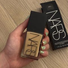 NARS Light Reflecting Foundation