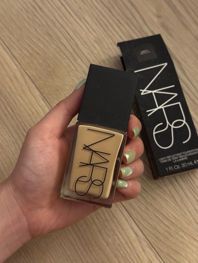 NARS Light Reflecting Foundation