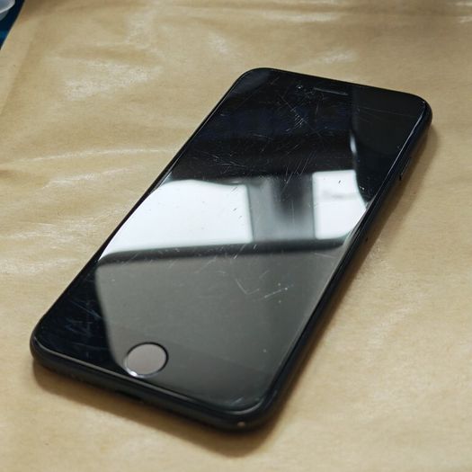Apple iPhone 7 - 32GB - Black - Taptic Engine Fault - Activation Locked (For Parts / Repair)