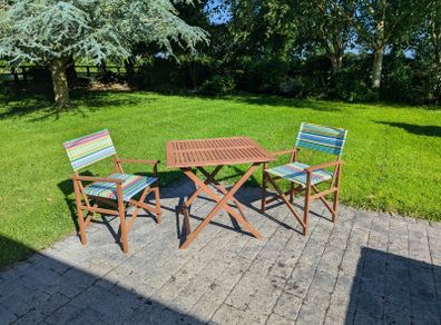Outdoor table and chairs