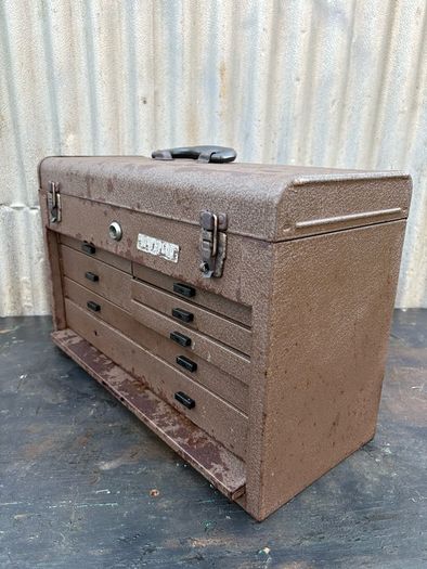 Vintage Waterloo Engineeering tool box with liners