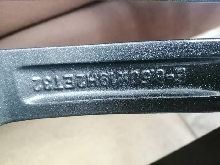 Genuine 19" Audi alloys (Limited edition)