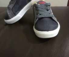 Levi's Shoes, size EI-19, UK-3