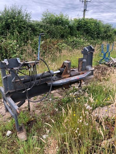 Log splitter