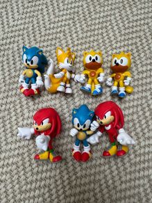 Sonic figures (7)
