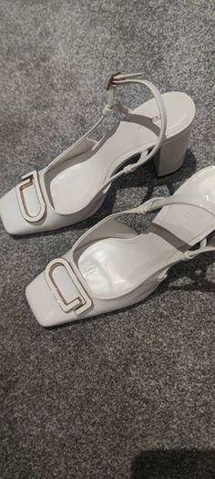 Zara cream block heels size 5