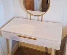 Vanity desk with mirror