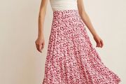 Pleated skirt