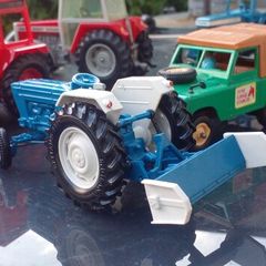 britains ford 5000
