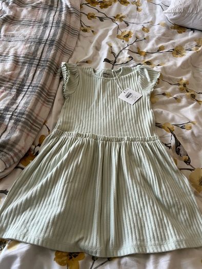 Girls BNWT dress age 4/5