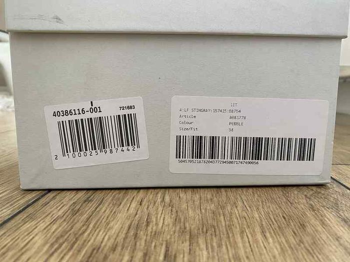 BURBERRY Women's Rubber Slide Sandals White Logo Charms EU 38 Authentic