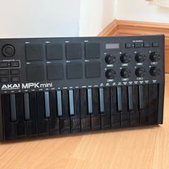 Akai Professional MPK Mini MK3 MIDI keyboard controller