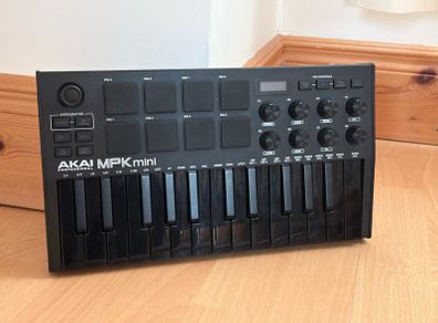 Akai Professional MPK Mini MK3 MIDI keyboard controller