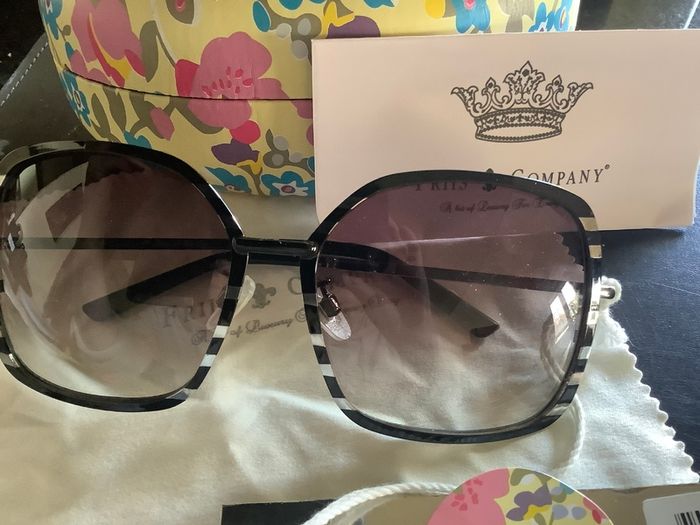 Friis & Company Sunglasses