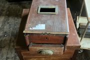 Antique till