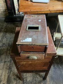 Antique till