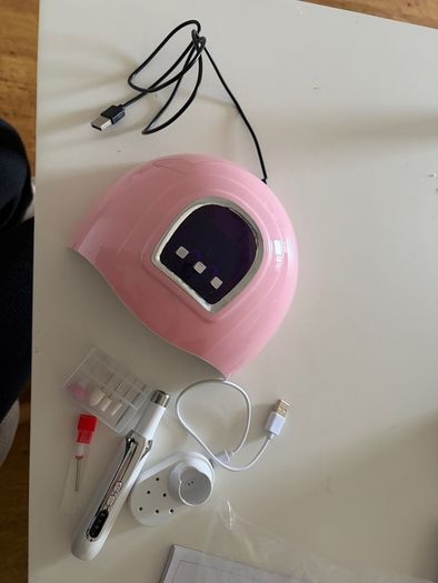 nails set for gel (lamp and shaper)