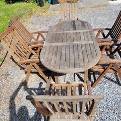 Teak Garden extending table and 6 reclining chairs