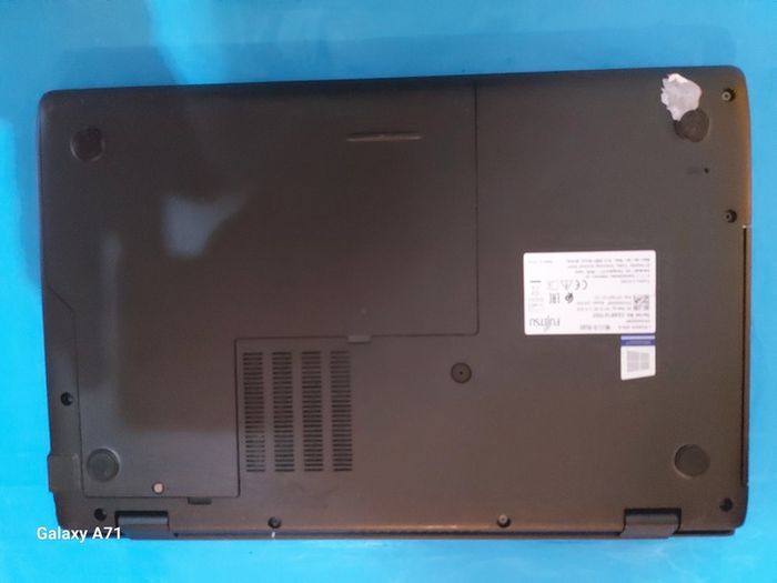 Fujitsu Lifebook Stylistic Series, Model A1530,  Intel Core i5-1035G1 CPU, 1.19GHz, 8GB Ram, 300GB SSD, Windows 10, Microsoft Edge, Chrome and VLC