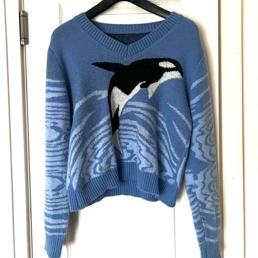 Killer whale sweater