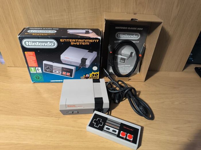 Nintendo NES mini with 140 games